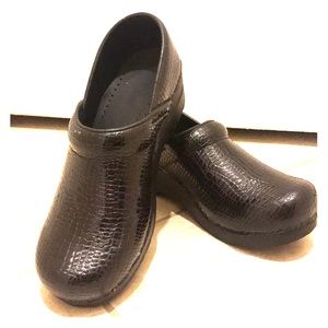 Black Sanita Clogs